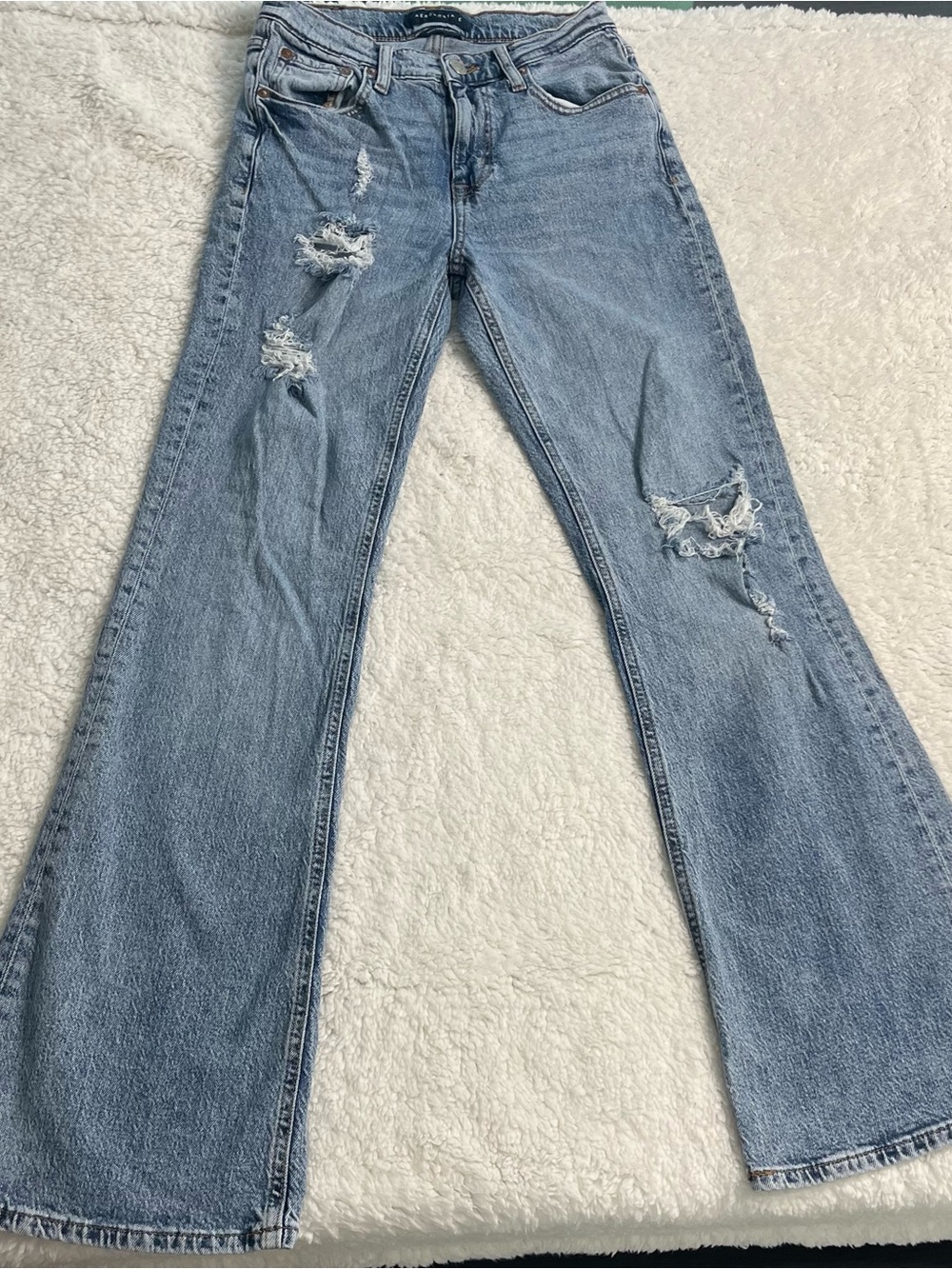 Aeropostale High Rise Flare Jeans Distressed Light Wash Size 6
